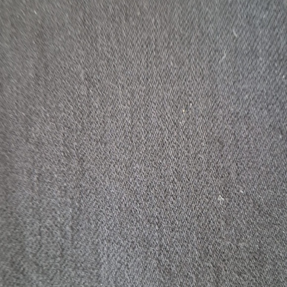 Uniqlo Black Plants - Picture 6 of 6